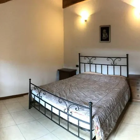 Casa Baratta Borgo Medievale Chalet